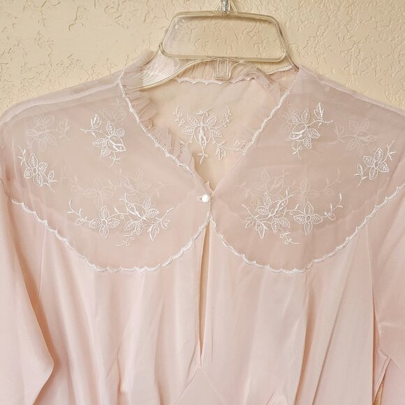 Vintage VANITY FAIR Soft Pink Long NIGHTGOWN Lingerie Size 38 Small - Picture 4 of 8